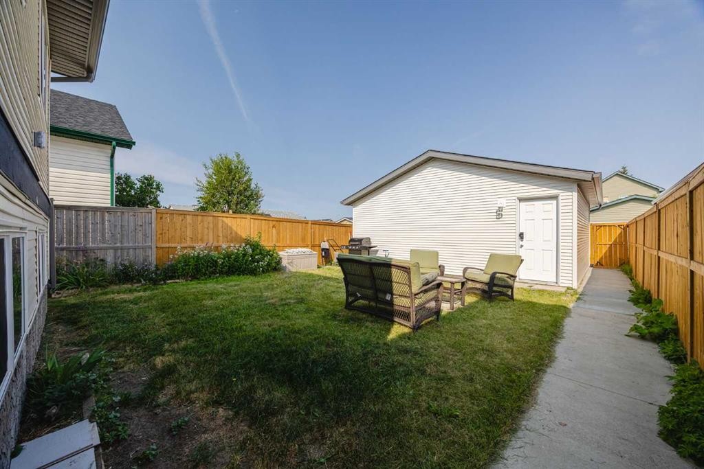 23 Tarington Way Ne, Calgary, AB - Outdoor