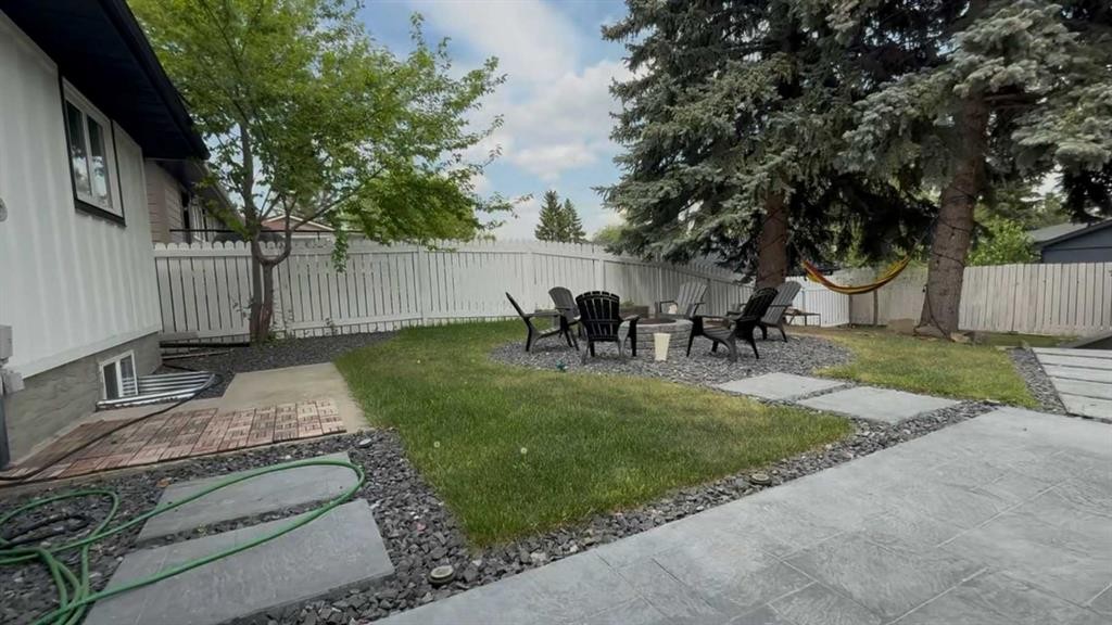 824 Canna Crescent Sw, Calgary, AB - Outdoor