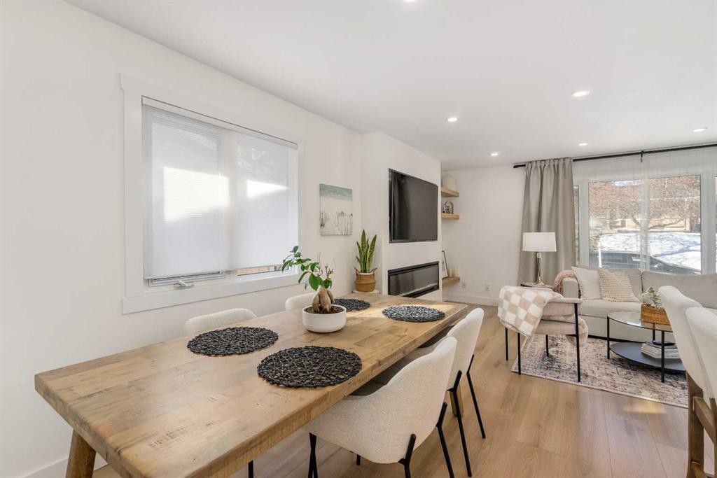 824 Canna Crescent Sw, Calgary, AB - Indoor