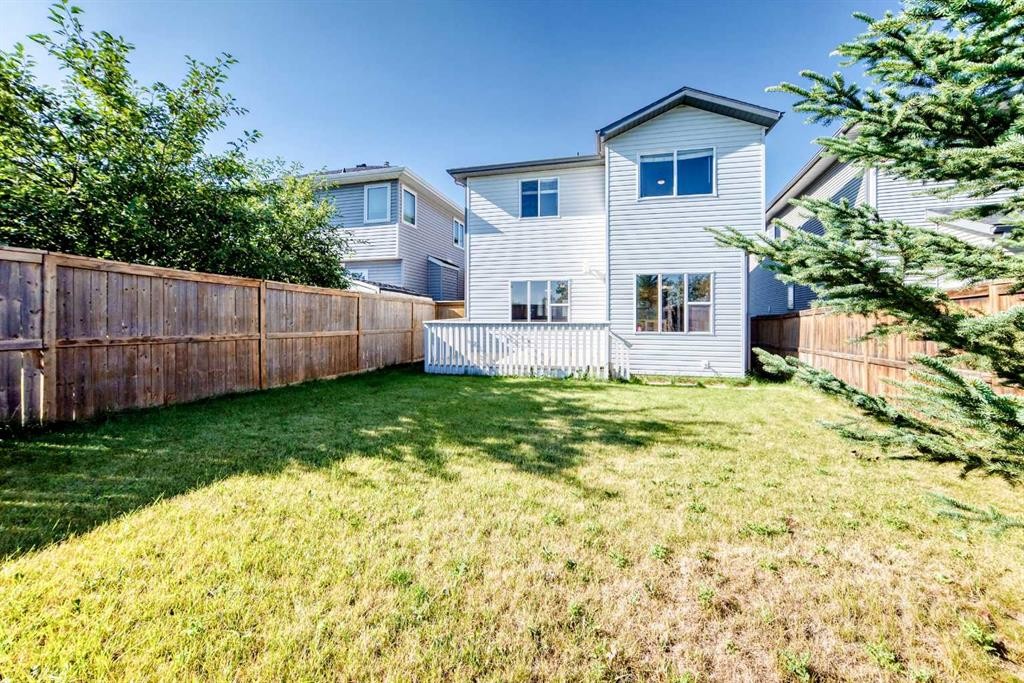 16 Royal Birch Rise Nw, Calgary, AB - Outdoor