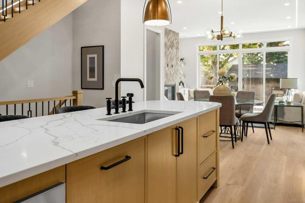 2311 6 Avenue Nw, Calgary, AB - Indoor