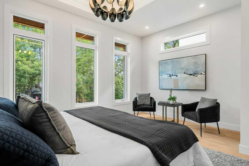 2311 6 Avenue Nw, Calgary, AB - Indoor Photo Showing Bedroom