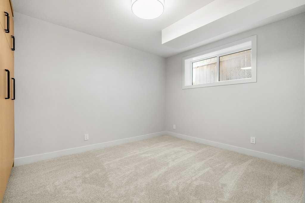2311 6 Avenue Nw, Calgary, AB - Indoor Photo Showing Other Room