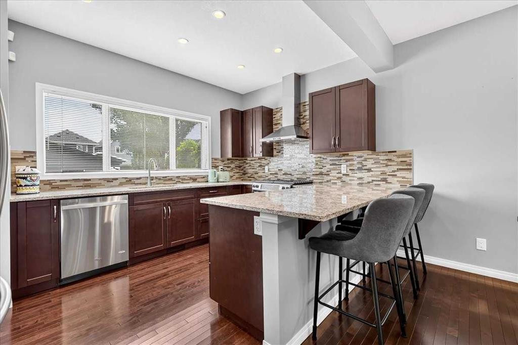 60 Mahogany Grove Se, Calgary, AB - Indoor Photo Showing Kitchen With Upgraded Kitchen