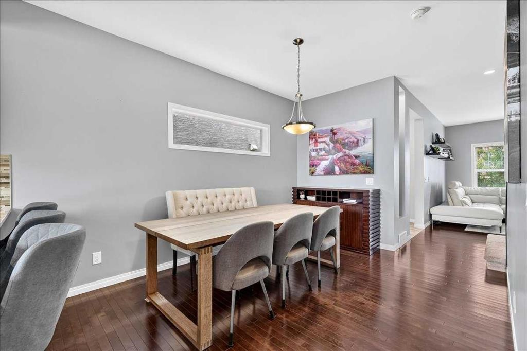 60 Mahogany Grove Se, Calgary, AB - Indoor Photo Showing Dining Room