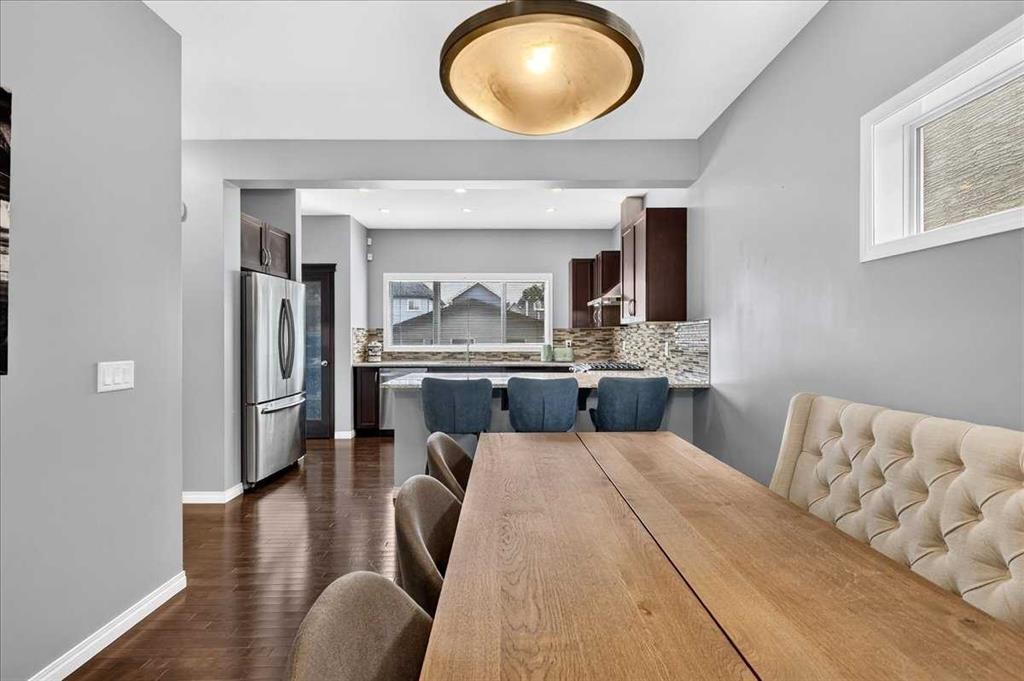 60 Mahogany Grove Se, Calgary, AB - Indoor Photo Showing Dining Room
