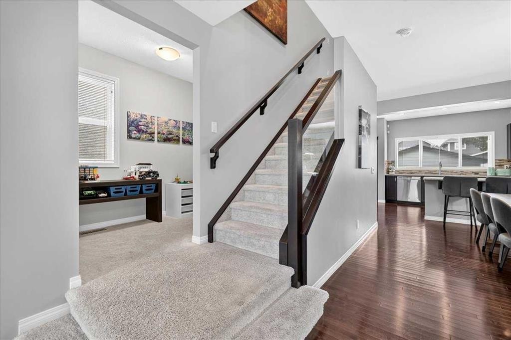 60 Mahogany Grove Se, Calgary, AB - Indoor Photo Showing Other Room