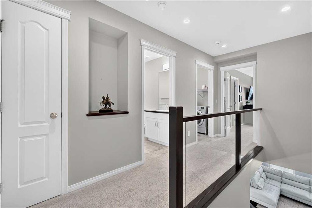 60 Mahogany Grove Se, Calgary, AB - Indoor Photo Showing Other Room