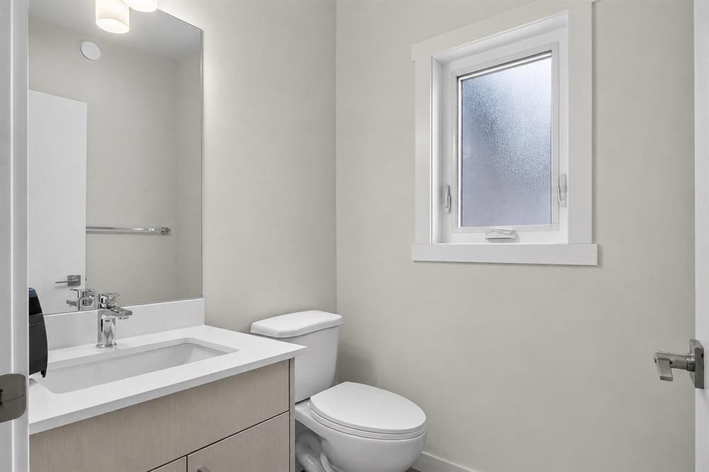 207-75 Cornerstone Row Ne, Calgary, AB - Indoor Photo Showing Bathroom