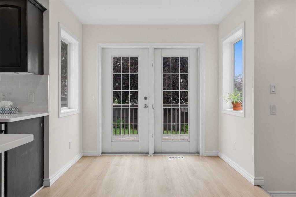 50 Somerglen Park Sw, Calgary, AB - Indoor Photo Showing Other Room