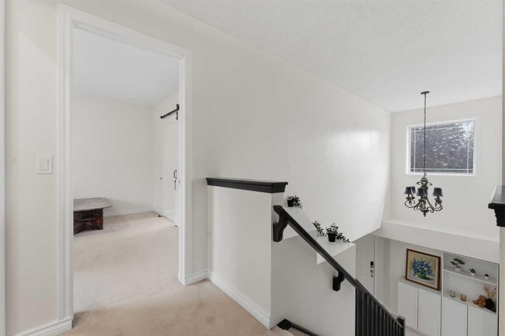 50 Somerglen Park Sw, Calgary, AB - Indoor Photo Showing Other Room