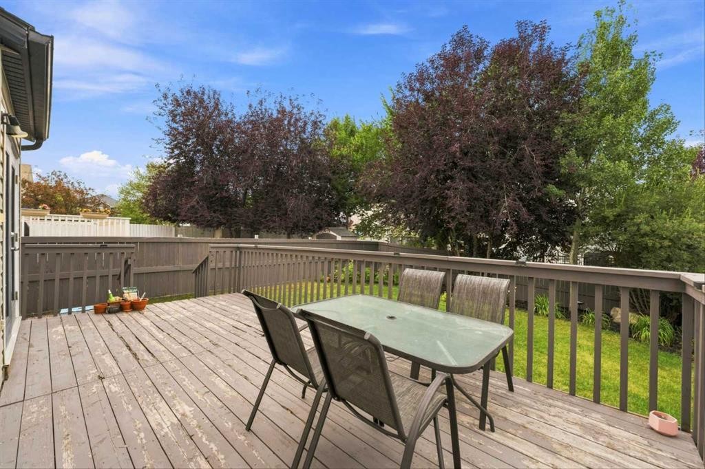 50 Somerglen Park Sw, Calgary, AB - Outdoor With Deck Patio Veranda