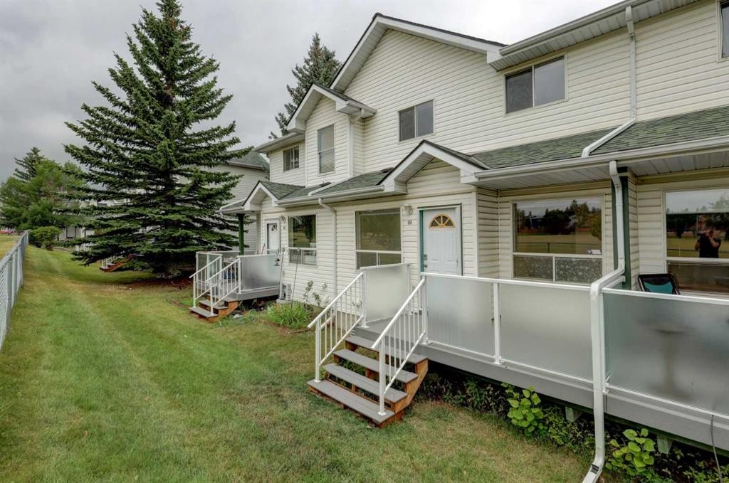57 Sandpiper Lane Nw, Calgary, AB - Outdoor