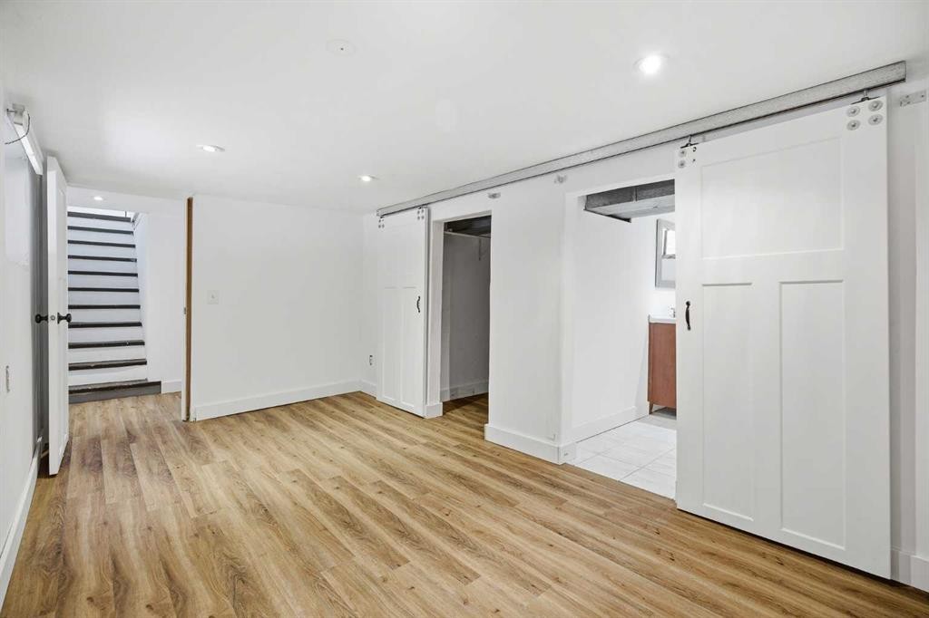 224 30 Avenue Ne, Calgary, AB - Indoor Photo Showing Other Room