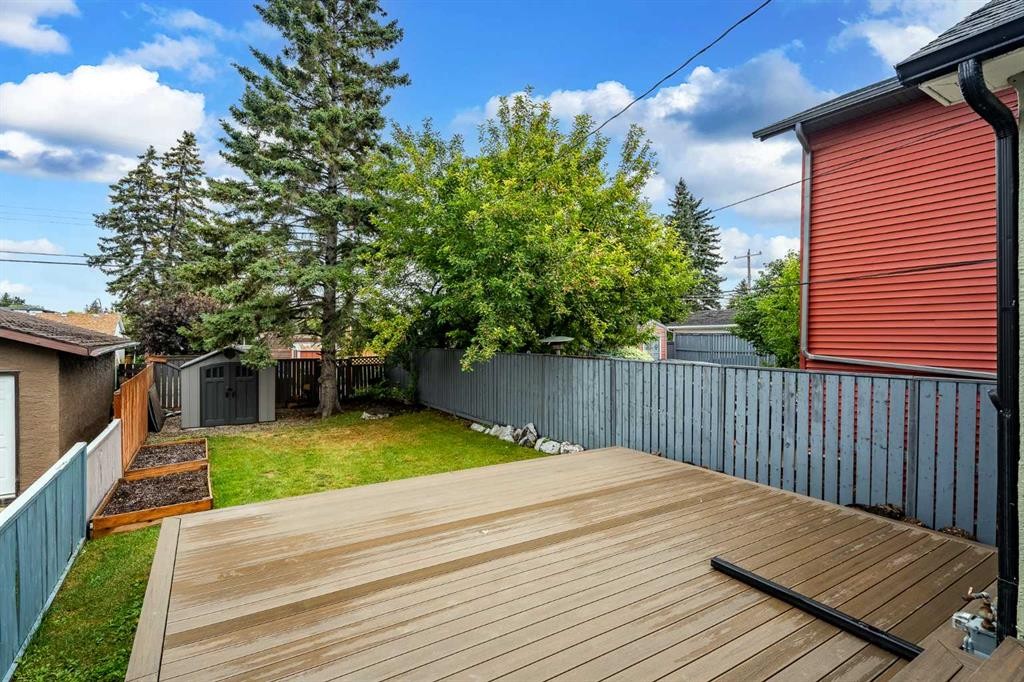 224 30 Avenue Ne, Calgary, AB - Outdoor With Deck Patio Veranda
