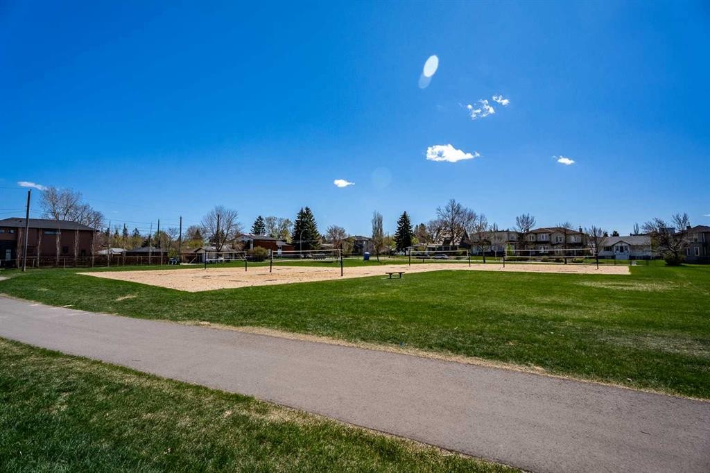 224 30 Avenue Ne, Calgary, AB - Outdoor With View