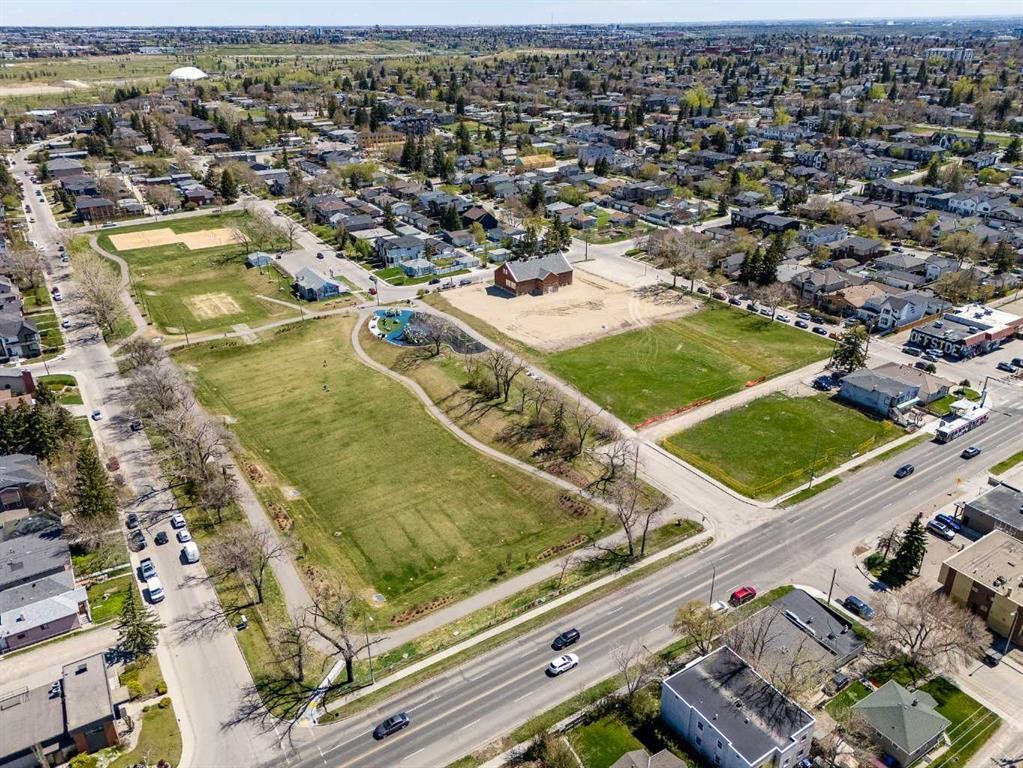 224 30 Avenue Ne, Calgary, AB - Outdoor With View
