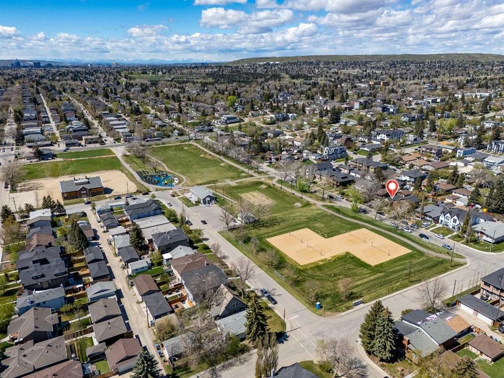 224 30 Avenue Ne, Calgary, AB - Outdoor With View