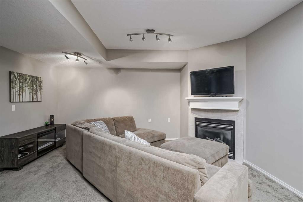 260 Chaparral Ridge Circle Se, Calgary, AB - Indoor With Fireplace