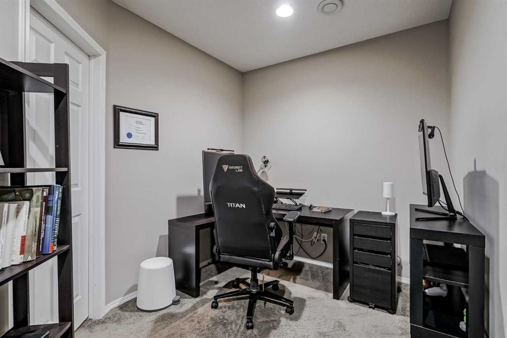 260 Chaparral Ridge Circle Se, Calgary, AB - Indoor Photo Showing Office