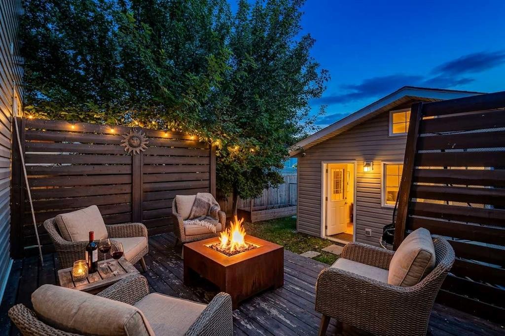 260 Chaparral Ridge Circle Se, Calgary, AB - Outdoor With Deck Patio Veranda With Exterior