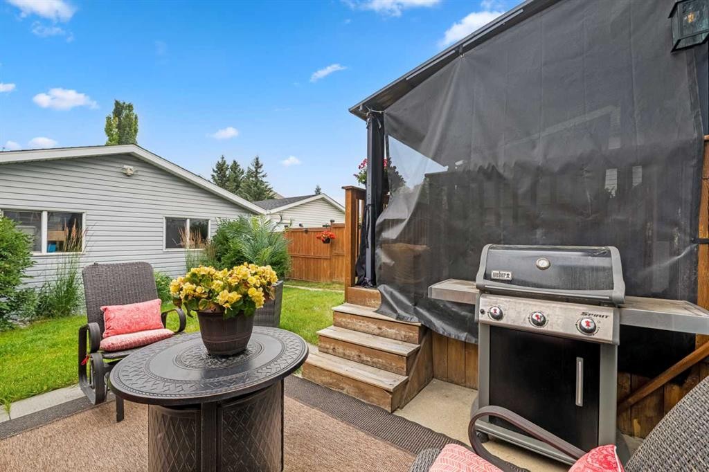 39 Hidden Valley Link Nw, Calgary, AB - Outdoor With Exterior