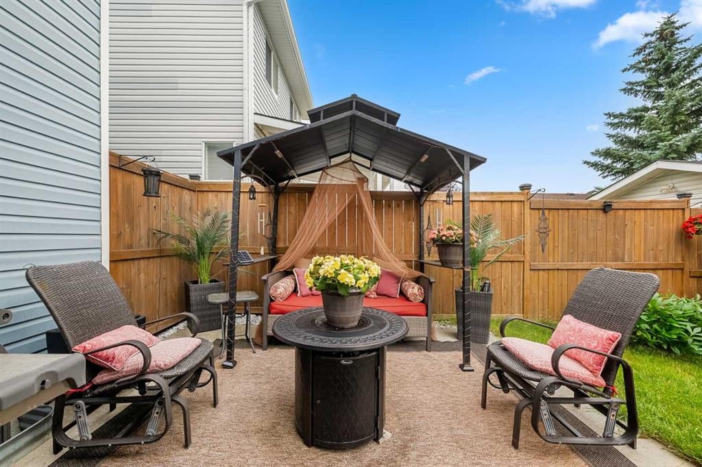 39 Hidden Valley Link Nw, Calgary, AB - Outdoor With Exterior