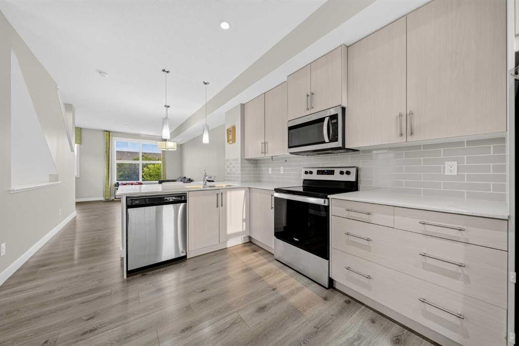 87 Legacy View Se, Calgary, AB - Indoor Photo Showing Kitchen With Upgraded Kitchen