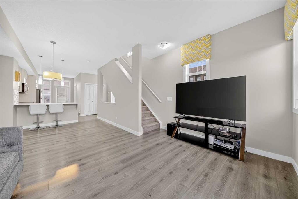 87 Legacy View Se, Calgary, AB - Indoor