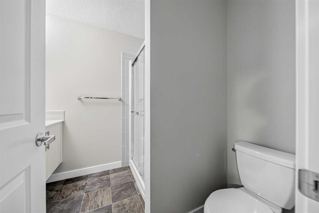 87 Legacy View Se, Calgary, AB - Indoor Photo Showing Bathroom