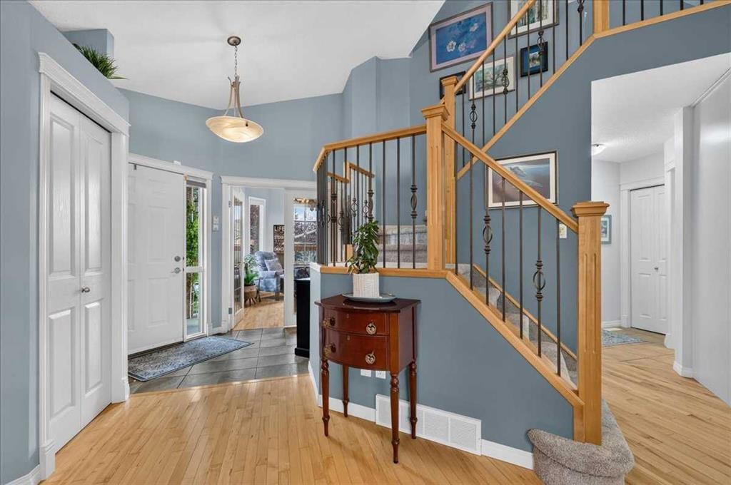 248 Springbank Villas Sw, Calgary, AB