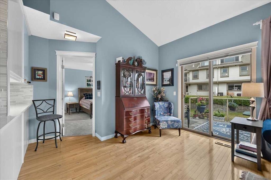 248 Springbank Villas Sw, Calgary, AB