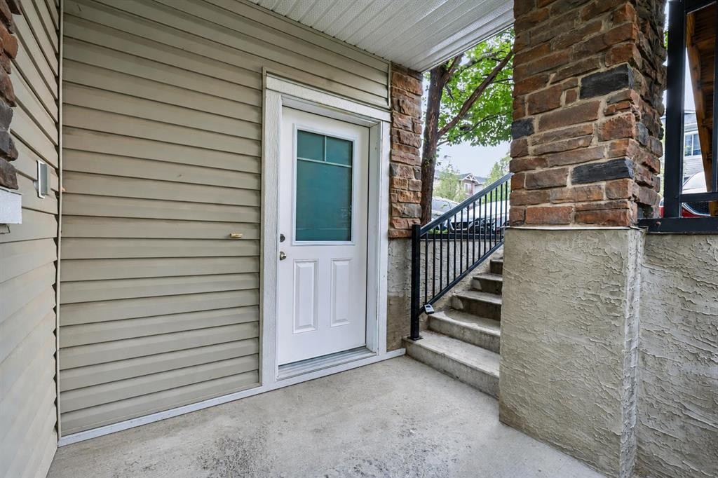 210-300 Marina Drive, Chestermere, AB - Outdoor With Exterior