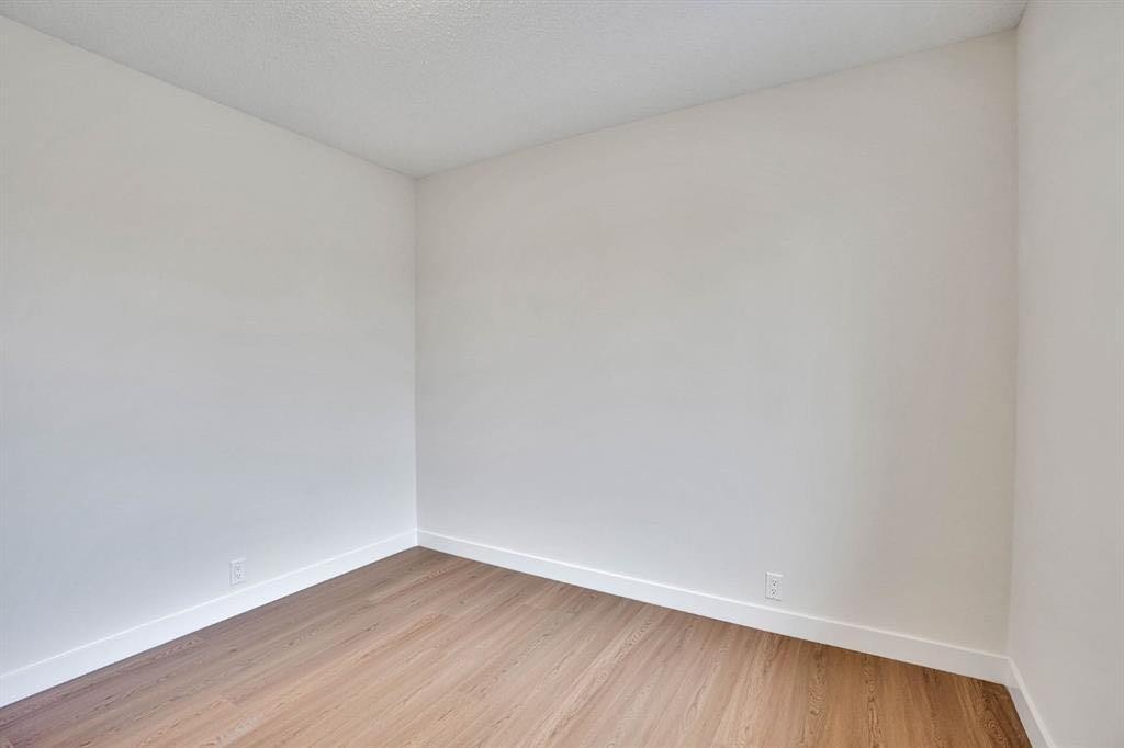 112 Martinglen Close Ne, Calgary, AB - Indoor Photo Showing Other Room