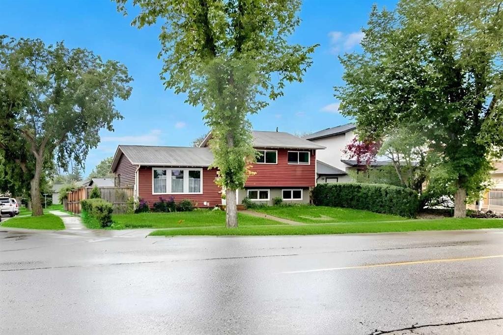 14672 Deer Ridge Drive Se, Calgary, AB - Outdoor With Facade