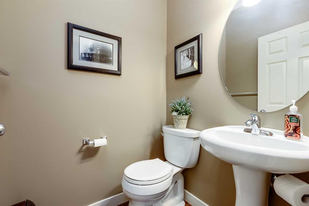 103 Tuscany Estates Crescent Nw, Calgary, AB - Indoor Photo Showing Bathroom
