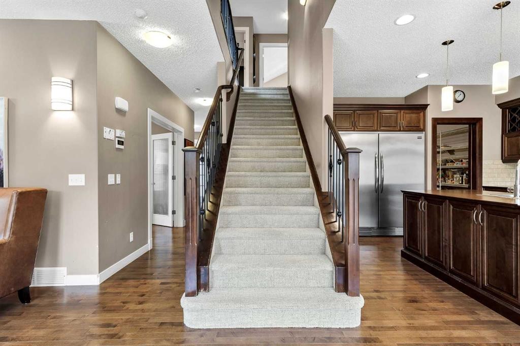 103 Tuscany Estates Crescent Nw, Calgary, AB - Indoor Photo Showing Other Room