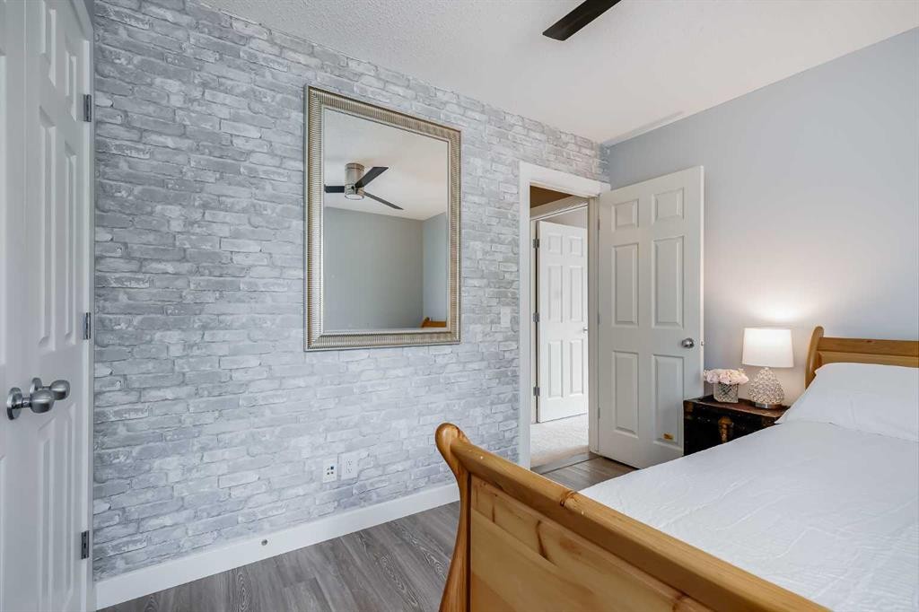 103 Tuscany Estates Crescent Nw, Calgary, AB - Indoor Photo Showing Bedroom