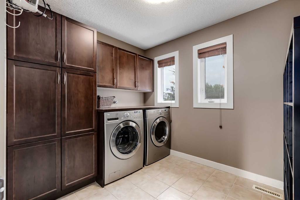 103 Tuscany Estates Crescent Nw, Calgary, AB - Indoor Photo Showing Laundry Room