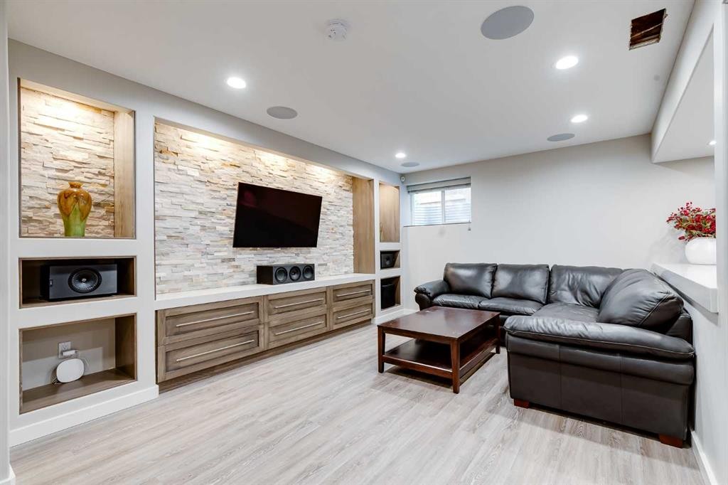 103 Tuscany Estates Crescent Nw, Calgary, AB - Indoor