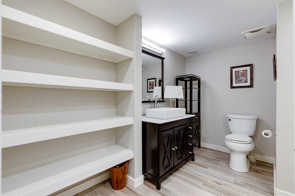 103 Tuscany Estates Crescent Nw, Calgary, AB - Indoor Photo Showing Bathroom