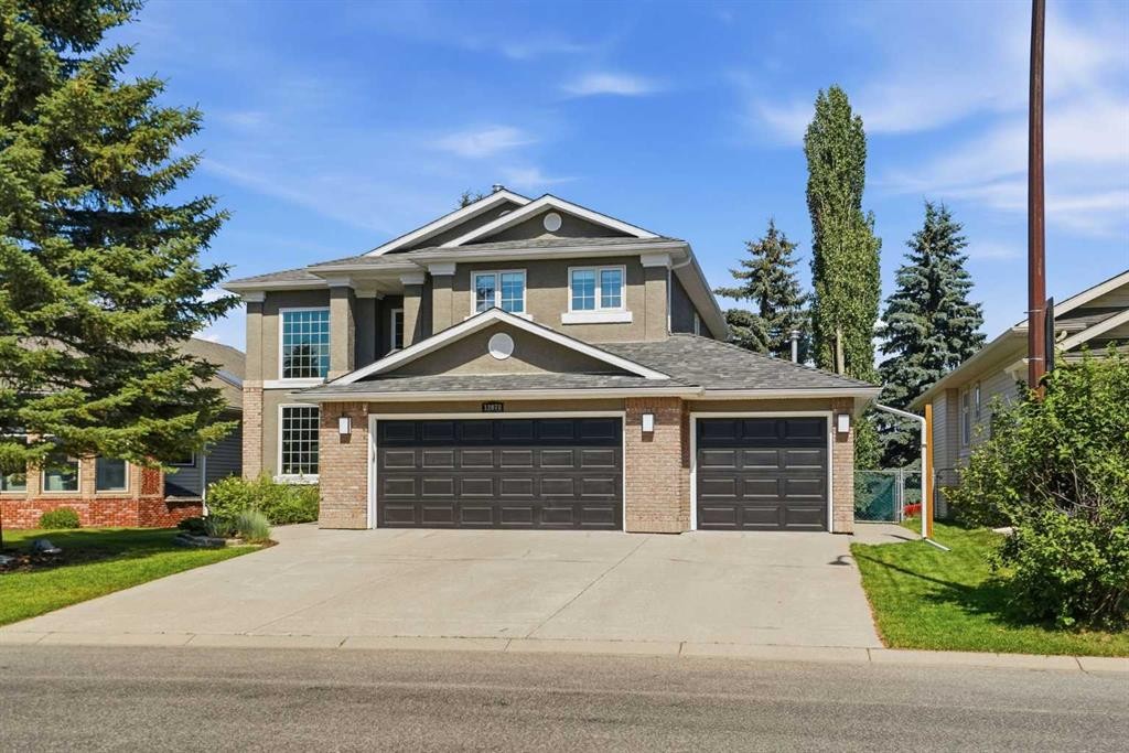 12078 Diamond View Se, Calgary, AB - Outdoor With Facade