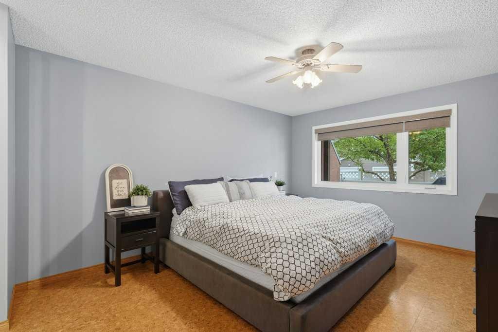 4 Inglewood Landing Se, Calgary, AB - Indoor Photo Showing Bedroom