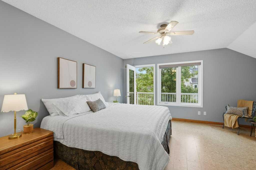 4 Inglewood Landing Se, Calgary, AB - Indoor Photo Showing Bedroom