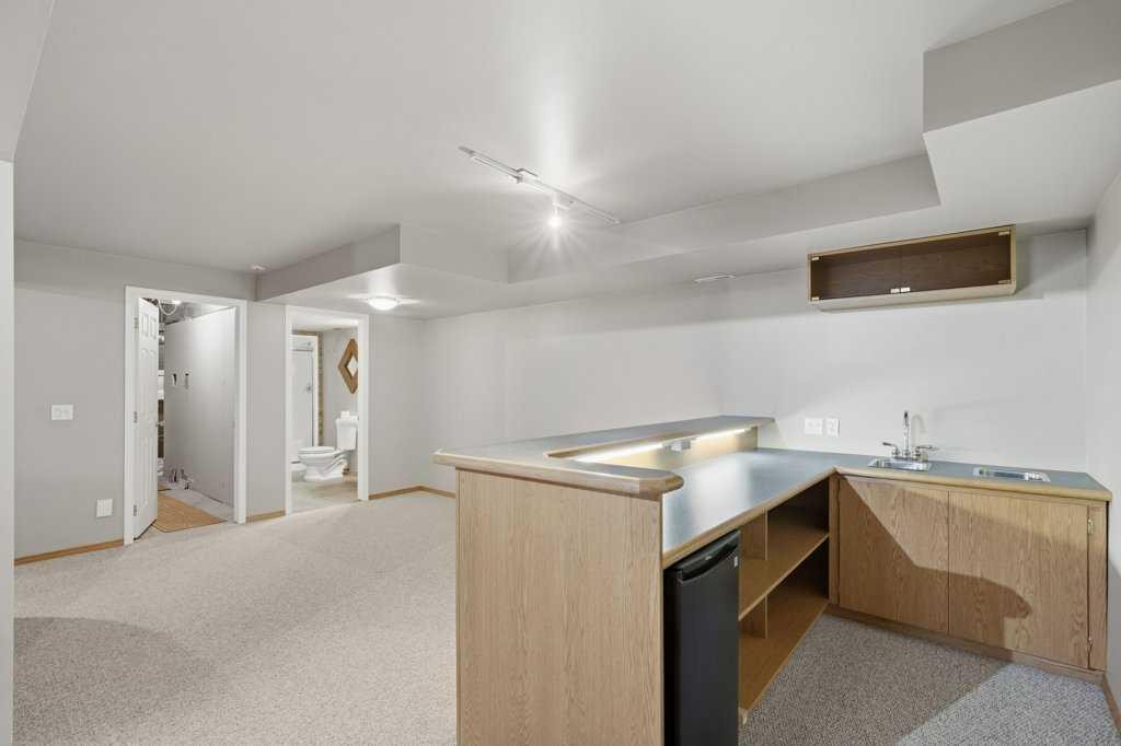 4 Inglewood Landing Se, Calgary, AB - Indoor