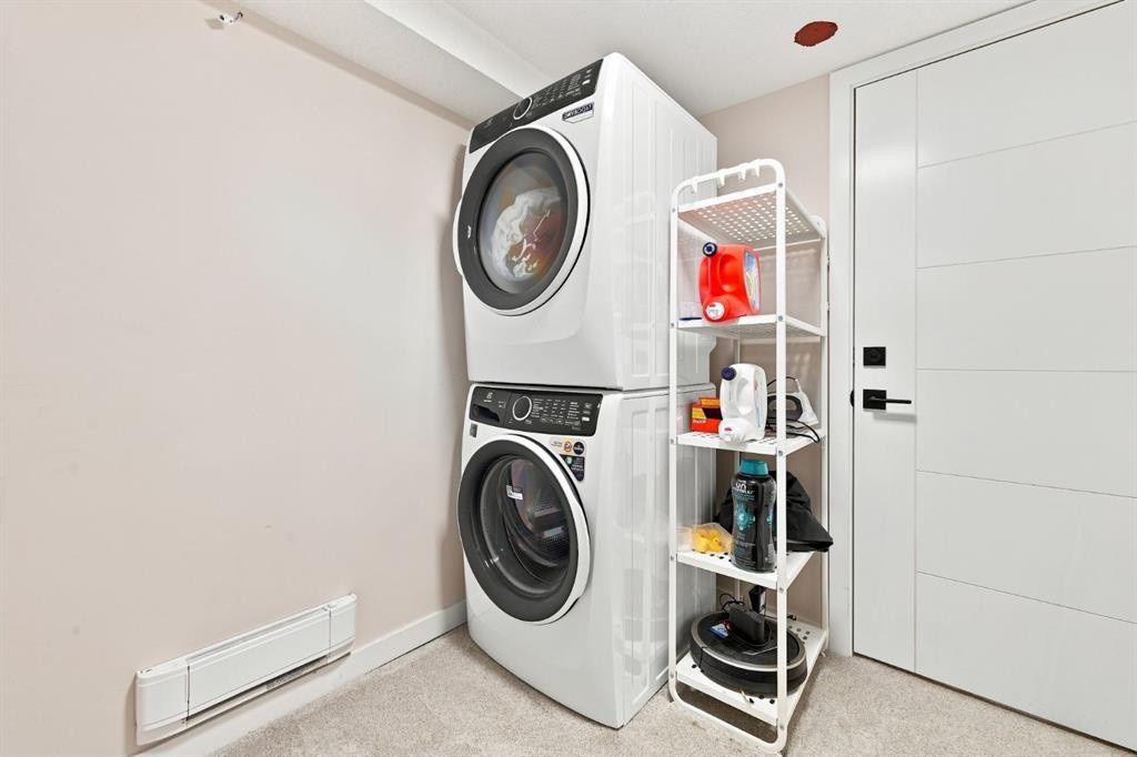 1012 1 Avenue Nw, Calgary, AB - Indoor Photo Showing Laundry Room