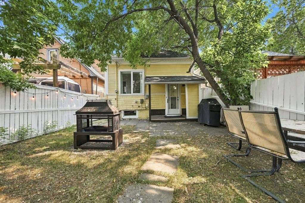 1012 1 Avenue Nw, Calgary, AB - Outdoor