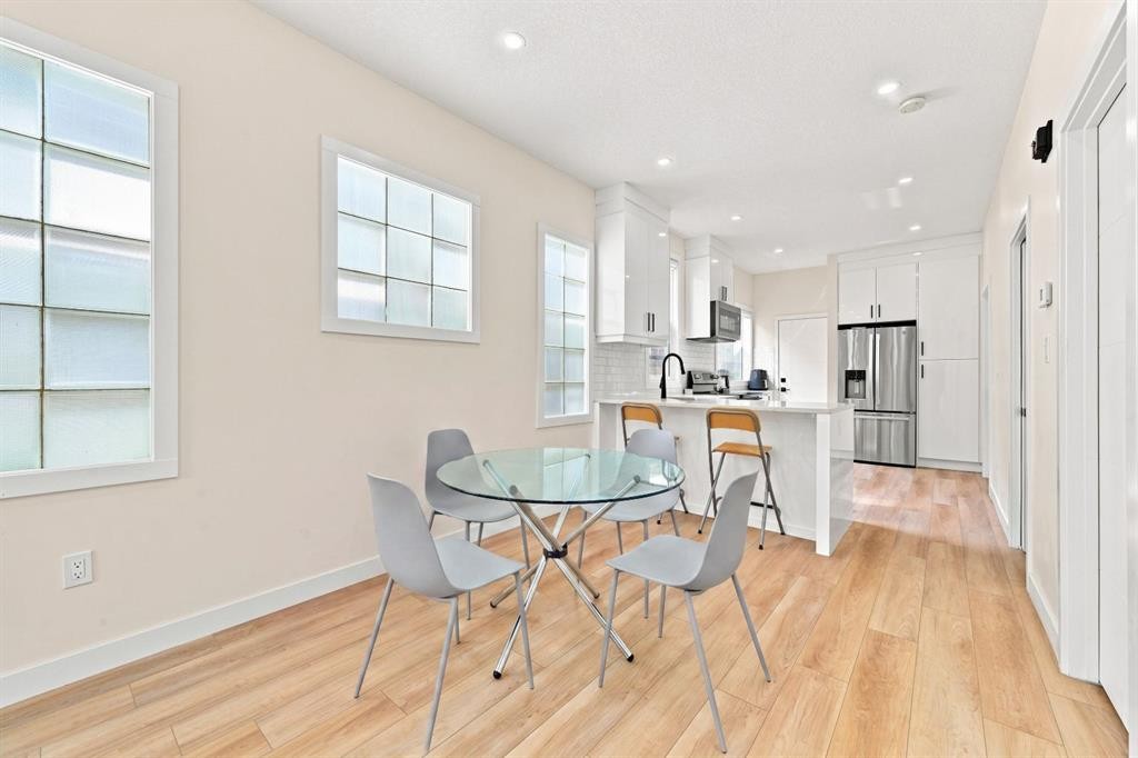 1012 1 Avenue Nw, Calgary, AB - Indoor Photo Showing Dining Room