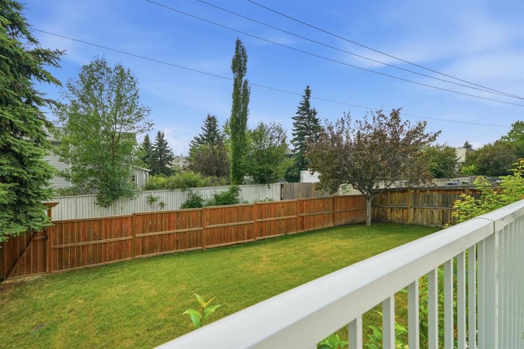 61 Shannon Crescent Sw, Calgary, AB - Outdoor With Backyard