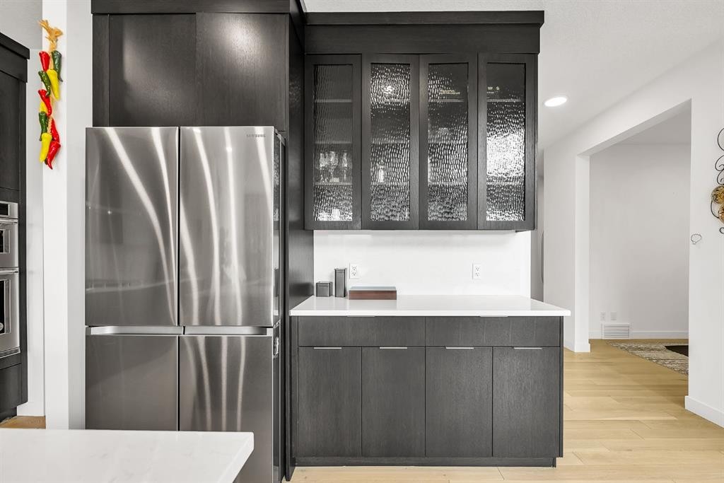 406 Rowley Way Nw, Calgary, AB - Indoor